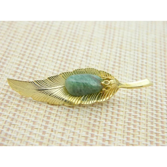 Green Aquamarine Gold Tone Leaf Pin Brooch Vintage - Picture 2 of 4